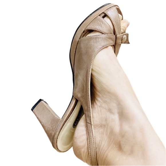 BRAZILIO platform heeled slingback Sandals - Picture 4 of 11